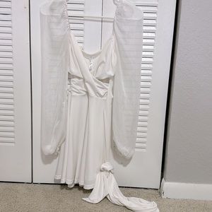 White dress Used but in perfect conditions